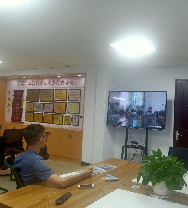 村居顧問律師解民憂 遠(yuǎn)程視頻調(diào)解見成效2.jpg